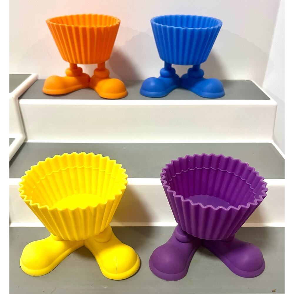 Silicone CUPCAKE Liners With Feet (set of 4)